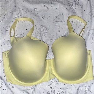 A 40DD Aerie bra